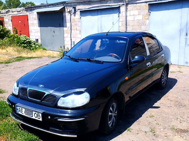 Черный Дэу Ланос, объемом двигателя 1.5 л и пробегом 240 тыс. км за 3300 $, фото 1 на Automoto.ua