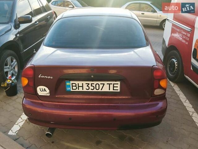 Фиолетовый Дэу Ланос, объемом двигателя 1.5 л и пробегом 280 тыс. км за 2000 $, фото 1 на Automoto.ua
