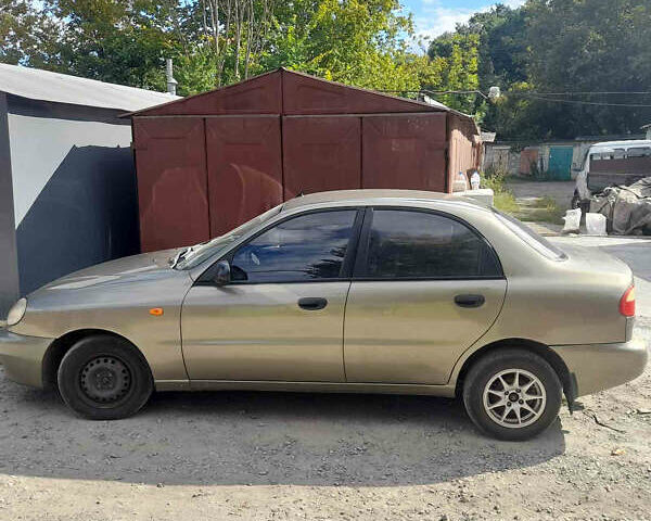 Коричневий Деу Ланос, об'ємом двигуна 1.5 л та пробігом 251 тис. км за 2500 $, фото 1 на Automoto.ua