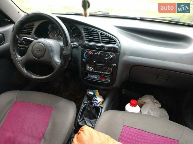 Красный Дэу Ланос, объемом двигателя 1.5 л и пробегом 367 тыс. км за 2650 $, фото 1 на Automoto.ua