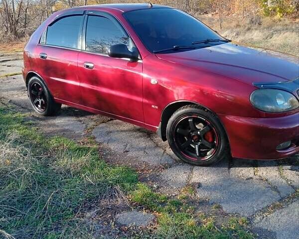 Дэу Ланос 2006 в Никополе на Automoto.ua Красный Дэу Ланос, объемом двигателя 0 л и пробегом 206 тыс. км за 2650 $, фото 1 на Automoto.ua
