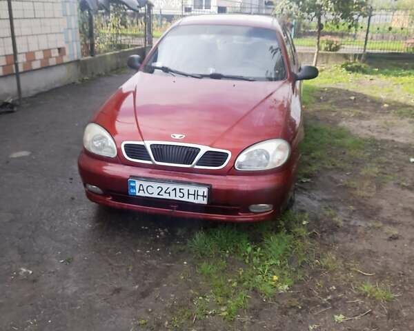 Красный Дэу Ланос, объемом двигателя 1.3 л и пробегом 270 тыс. км за 1600 $, фото 1 на Automoto.ua