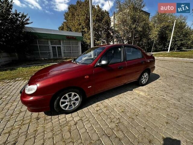Красный Дэу Ланос, объемом двигателя 1.5 л и пробегом 326 тыс. км за 3100 $, фото 1 на Automoto.ua