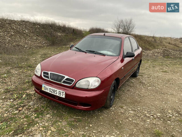 Красный Дэу Ланос, объемом двигателя 1.5 л и пробегом 220 тыс. км за 1350 $, фото 1 на Automoto.ua