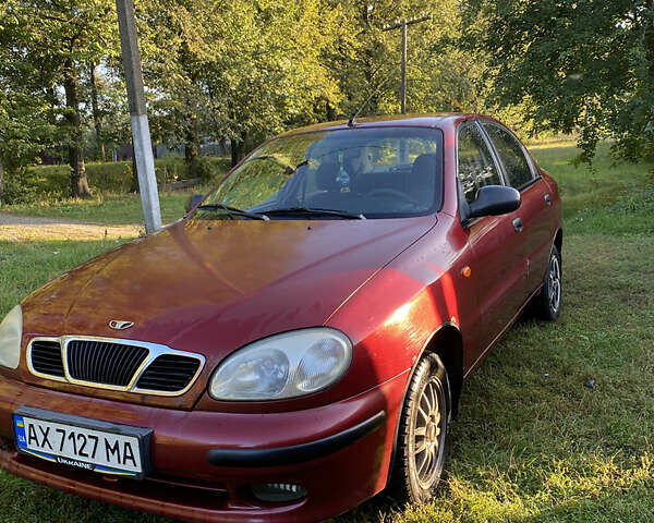 Деу Ланос 2005 у Коломаке на Automoto.ua Червоний Деу Ланос, об'ємом двигуна 1.5 л та пробігом 320 тис. км за 1700 $, фото 1 на Automoto.ua