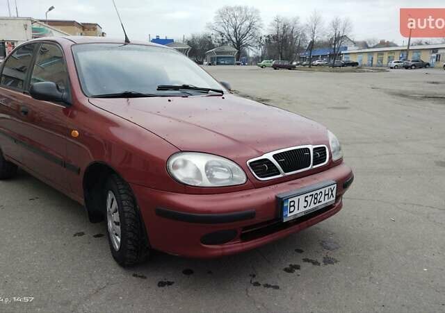 Красный Дэу Ланос, объемом двигателя 1.5 л и пробегом 200 тыс. км за 2700 $, фото 1 на Automoto.ua
