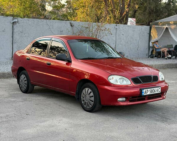 Красный Дэу Ланос, объемом двигателя 1.5 л и пробегом 225 тыс. км за 2350 $, фото 1 на Automoto.ua