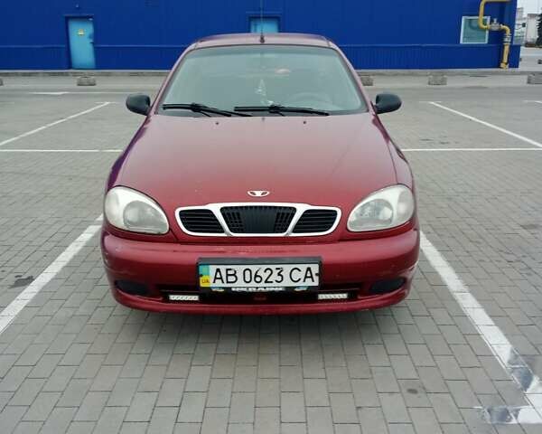 Красный Дэу Ланос, объемом двигателя 1.5 л и пробегом 322 тыс. км за 2300 $, фото 1 на Automoto.ua