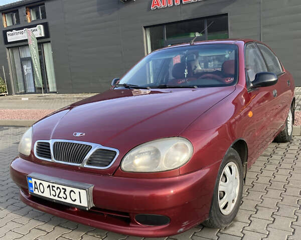 Красный Дэу Ланос, объемом двигателя 1.5 л и пробегом 367 тыс. км за 2300 $, фото 1 на Automoto.ua