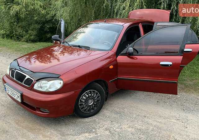 Красный Дэу Ланос, объемом двигателя 1.5 л и пробегом 210 тыс. км за 2750 $, фото 1 на Automoto.ua