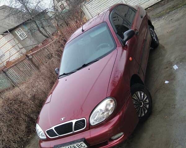 Дэу Ланос 2007 в Чернигове на Automoto.ua Красный Дэу Ланос, объемом двигателя 1.5 л и пробегом 220 тыс. км за 2000 $, фото 1 на Automoto.ua