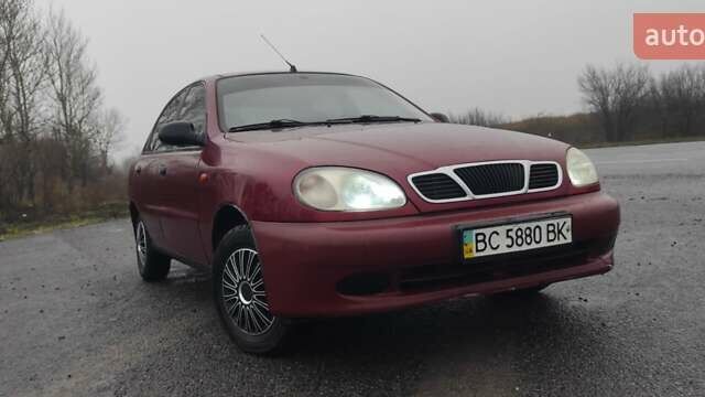 Красный Дэу Ланос, объемом двигателя 1.5 л и пробегом 270 тыс. км за 2200 $, фото 1 на Automoto.ua