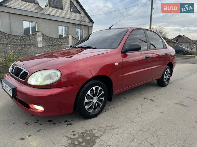 Красный Дэу Ланос, объемом двигателя 1.4 л и пробегом 44 тыс. км за 3300 $, фото 1 на Automoto.ua
