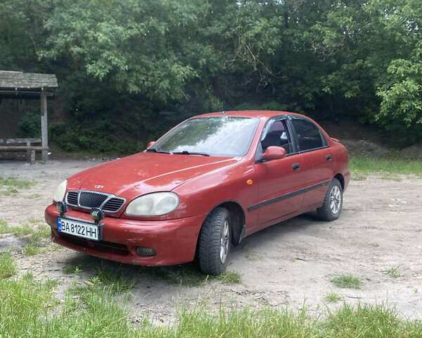 Красный Дэу Ланос, объемом двигателя 1.5 л и пробегом 212 тыс. км за 2250 $, фото 1 на Automoto.ua