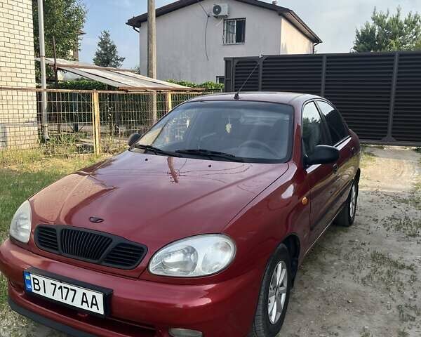 Красный Дэу Ланос, объемом двигателя 1.5 л и пробегом 211 тыс. км за 2900 $, фото 1 на Automoto.ua