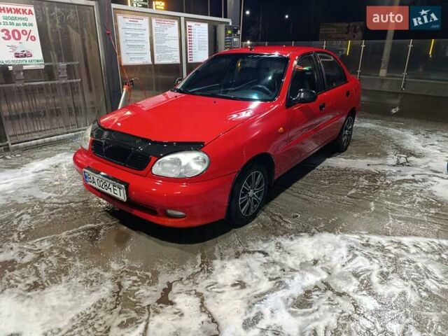 Красный Дэу Ланос, объемом двигателя 1.5 л и пробегом 257 тыс. км за 2000 $, фото 1 на Automoto.ua