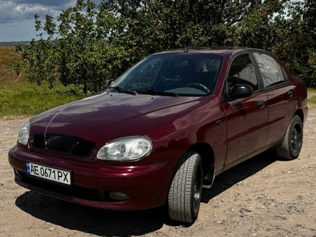 Красный Дэу Ланос, объемом двигателя 1.5 л и пробегом 197 тыс. км за 2600 $, фото 1 на Automoto.ua