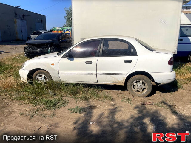 Дэу Ланос, объемом двигателя 1.5 л и пробегом 200 тыс. км за 1000 $, фото 1 на Automoto.ua