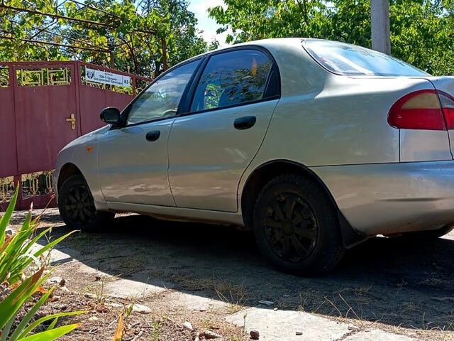Дэу Ланос, объемом двигателя 1.5 л и пробегом 280 тыс. км за 1700 $, фото 1 на Automoto.ua