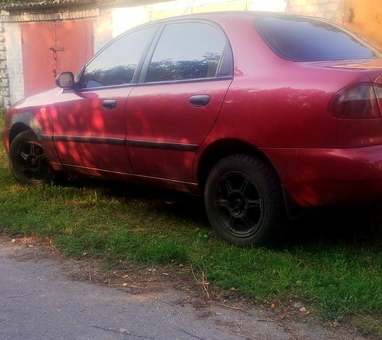Дэу Ланос, объемом двигателя 1.4 л и пробегом 290 тыс. км за 800 $, фото 1 на Automoto.ua