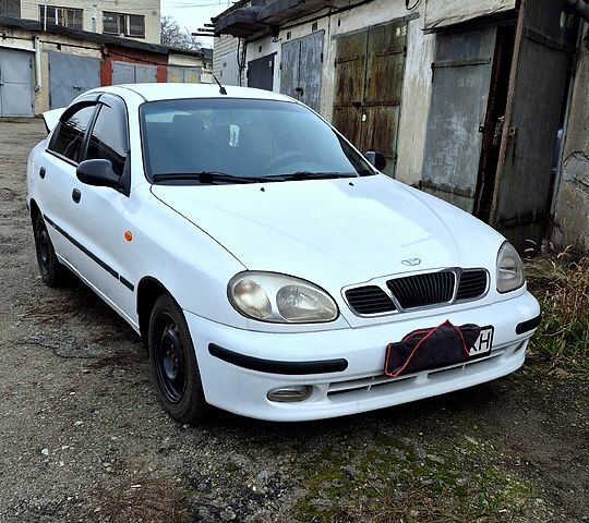 Дэу Ланос, объемом двигателя 1.6 л и пробегом 183 тыс. км за 2200 $, фото 1 на Automoto.ua