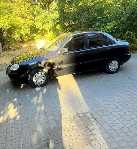 Дэу Ланос, объемом двигателя 1.5 л и пробегом 100 тыс. км за 1950 $, фото 1 на Automoto.ua