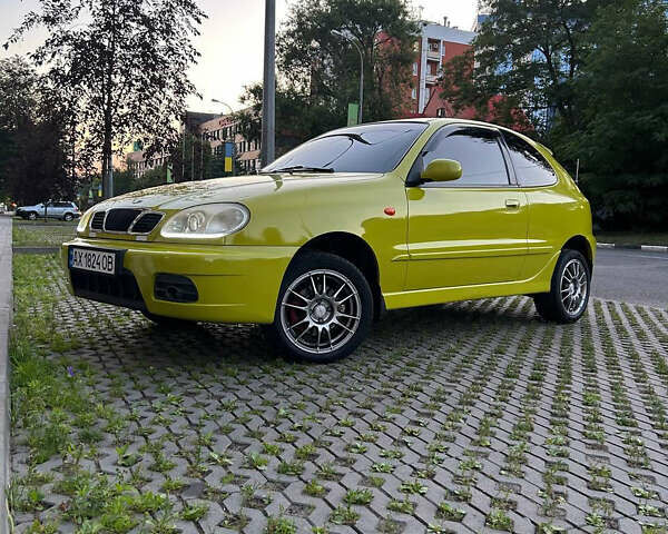Жовтий Деу Ланос, об'ємом двигуна 1.6 л та пробігом 132 тис. км за 4350 $, фото 1 на Automoto.ua