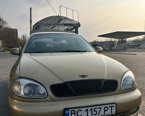 Желтый Дэу Ланос, объемом двигателя 1.6 л и пробегом 240 тыс. км за 2700 $, фото 1 на Automoto.ua