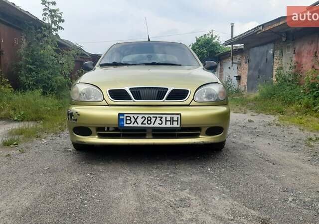 Желтый Дэу Ланос, объемом двигателя 1.5 л и пробегом 230 тыс. км за 2300 $, фото 1 на Automoto.ua