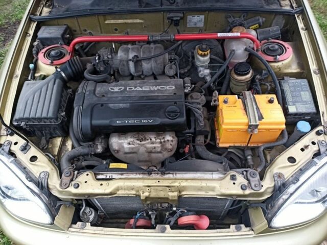 Жовтий Деу Ланос, об'ємом двигуна 1.5 л та пробігом 3 тис. км за 1700 $, фото 1 на Automoto.ua