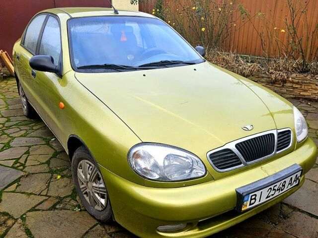 Желтый Дэу Ланос, объемом двигателя 1.5 л и пробегом 125 тыс. км за 2400 $, фото 1 на Automoto.ua