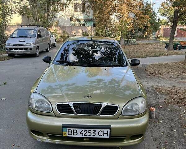 Желтый Дэу Ланос, объемом двигателя 1.4 л и пробегом 140 тыс. км за 2100 $, фото 1 на Automoto.ua