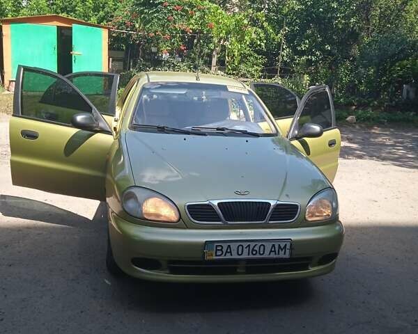 Желтый Дэу Ланос, объемом двигателя 1.5 л и пробегом 258 тыс. км за 2600 $, фото 1 на Automoto.ua