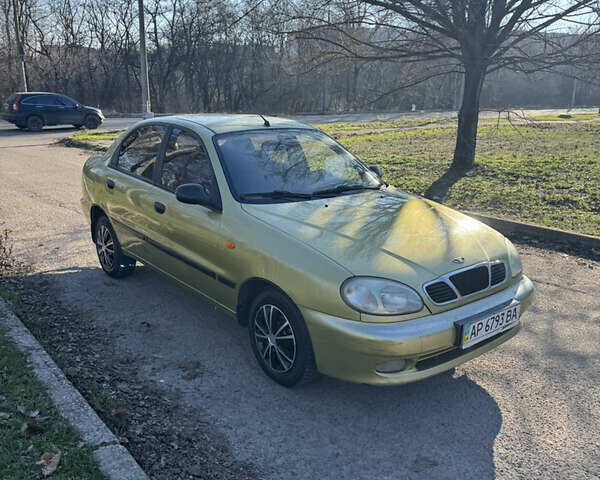 Желтый Дэу Ланос, объемом двигателя 1.5 л и пробегом 132 тыс. км за 1850 $, фото 1 на Automoto.ua