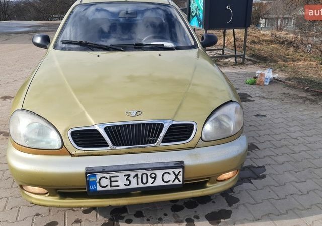 Желтый Дэу Ланос, объемом двигателя 1.39 л и пробегом 159 тыс. км за 1350 $, фото 1 на Automoto.ua
