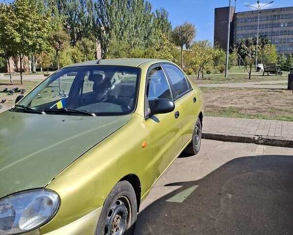 Желтый Дэу Ланос, объемом двигателя 1.5 л и пробегом 215 тыс. км за 1600 $, фото 1 на Automoto.ua