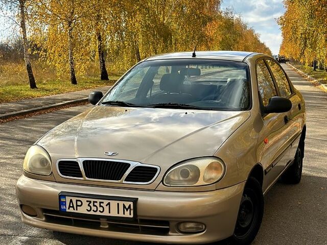 Желтый Дэу Ланос, объемом двигателя 1.5 л и пробегом 165 тыс. км за 1599 $, фото 1 на Automoto.ua