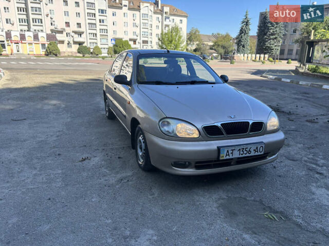 Желтый Дэу Ланос, объемом двигателя 1.4 л и пробегом 150 тыс. км за 1100 $, фото 1 на Automoto.ua