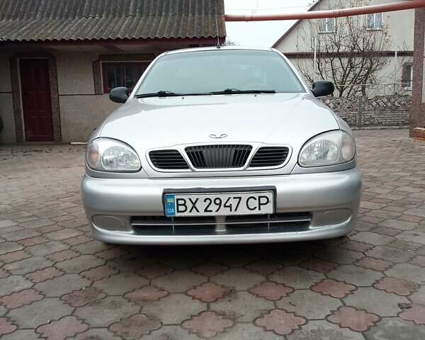 Серый Дэу Ланос, объемом двигателя 1.5 л и пробегом 300 тыс. км за 2000 $, фото 1 на Automoto.ua