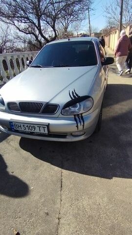 Серый Дэу Ланос, объемом двигателя 1.5 л и пробегом 305 тыс. км за 2650 $, фото 1 на Automoto.ua