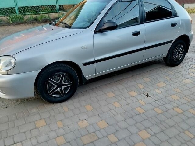Сірий Деу Ланос, об'ємом двигуна 1.5 л та пробігом 250 тис. км за 2650 $, фото 1 на Automoto.ua