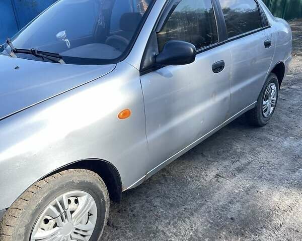 Серый Дэу Ланос, объемом двигателя 1.5 л и пробегом 229 тыс. км за 1000 $, фото 1 на Automoto.ua