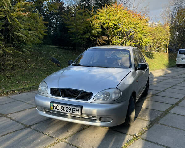 Деу Ланос 2002 у Львові на Automoto.ua Сірий Деу Ланос, об'ємом двигуна 1.5 л та пробігом 164 тис. км за 2300 $, фото 1 на Automoto.ua