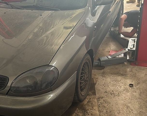 Сірий Деу Ланос, об'ємом двигуна 1.6 л та пробігом 225 тис. км за 3500 $, фото 1 на Automoto.ua