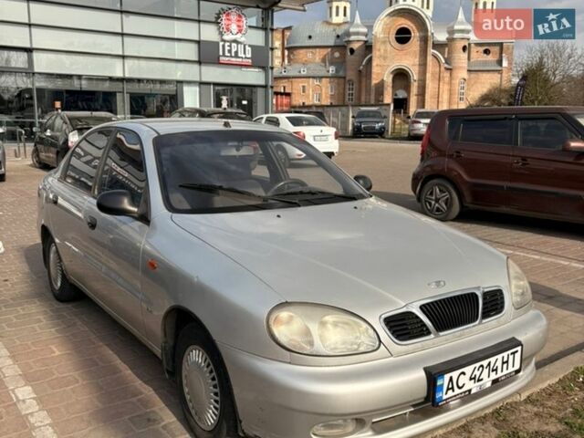 Серый Дэу Ланос, объемом двигателя 1.5 л и пробегом 230 тыс. км за 1950 $, фото 1 на Automoto.ua