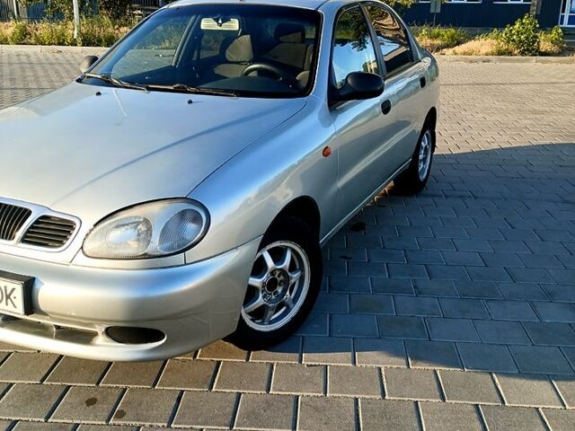 Серый Дэу Ланос, объемом двигателя 1.6 л и пробегом 215 тыс. км за 1850 $, фото 1 на Automoto.ua