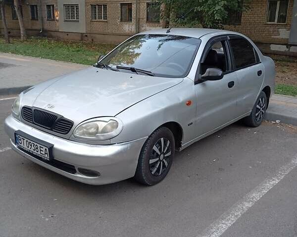 Серый Дэу Ланос, объемом двигателя 1.35 л и пробегом 300 тыс. км за 1650 $, фото 1 на Automoto.ua