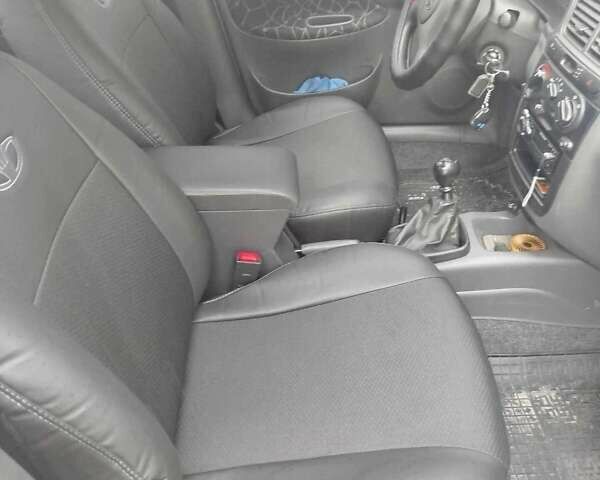 Серый Дэу Ланос, объемом двигателя 1.5 л и пробегом 114 тыс. км за 4400 $, фото 1 на Automoto.ua