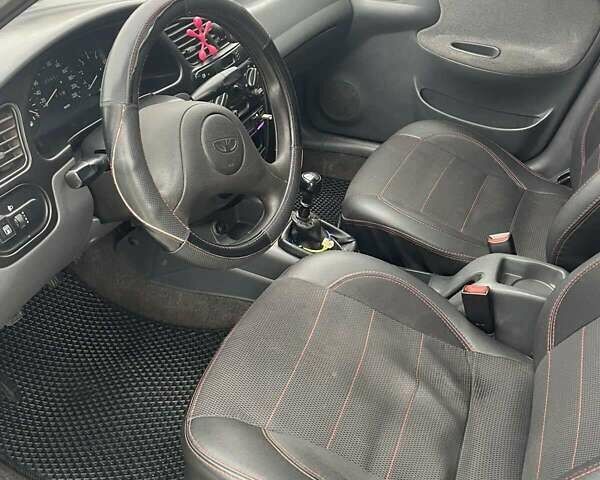 Серый Дэу Ланос, объемом двигателя 1.5 л и пробегом 220 тыс. км за 2500 $, фото 1 на Automoto.ua