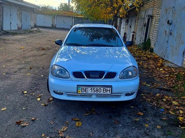 Сірий Деу Ланос, об'ємом двигуна 1.5 л та пробігом 0 тис. км за 2000 $, фото 1 на Automoto.ua